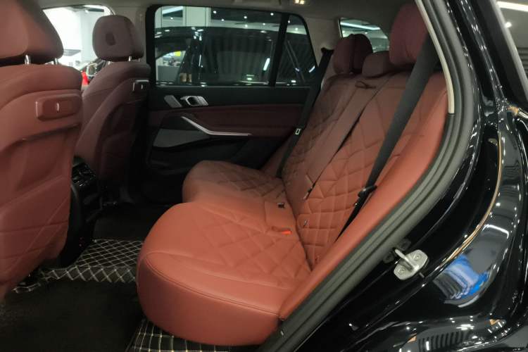 Used BMW X5 2023 xDrive 30Li Luxury M Sport Night Edition Package
