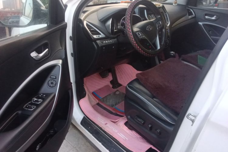 Used Hyundai Santa Fe 2017 2.0T Automatic All-Wheel Drive Smart 7-Seater
