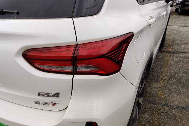 Used GAC Trumpchi GS4 2018 235T Automatic Two-Wheel Drive Luxury Smart Connectivity Millionth Anniversary Edition
