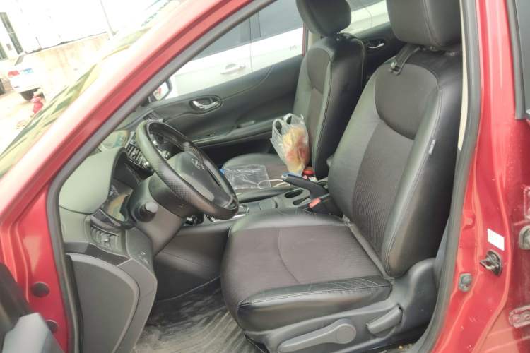 Used Nissan Tiida 2011 1.6L CVT Smart Version