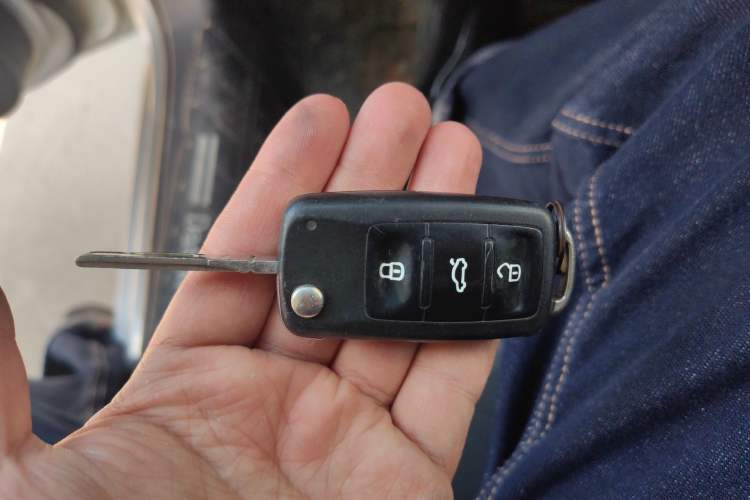 Used Volkswagen Touran 2013 1.4T DSG Comfort Edition 5-Seater Vehicle Key