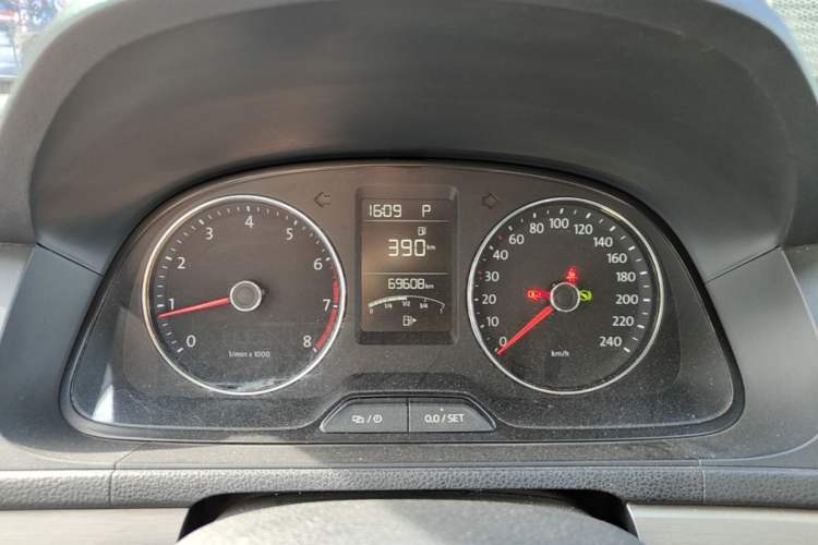 Used Volkswagen Lavida 2013 Revised Version 1.4 TSI DSG Comfort Edition
