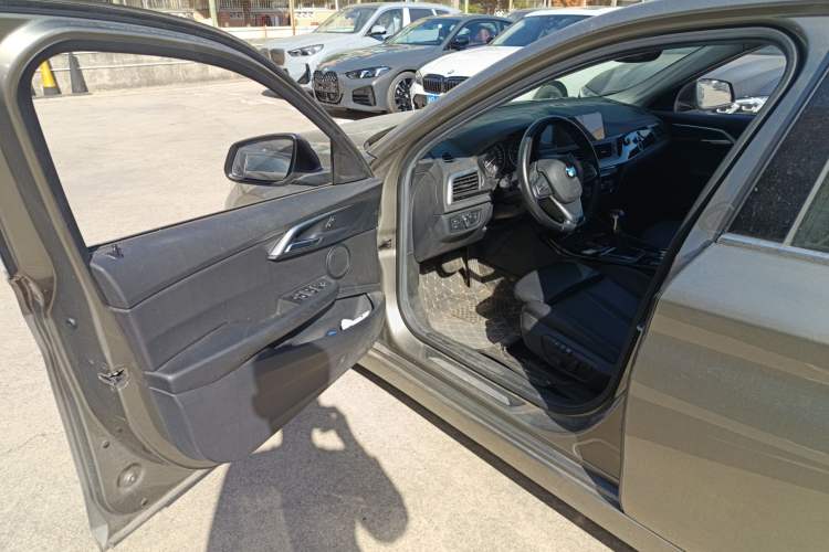 Used BMW 1 Series 2017 120i Design Package Model
