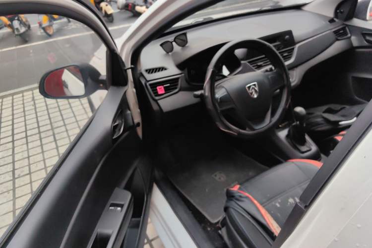 Used Baojun 310 2016 1.2L Manual Value Edition
