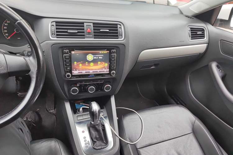 Used Volkswagen Sagitar 2014 Revised Version 1.6L Automatic Comfort Edition