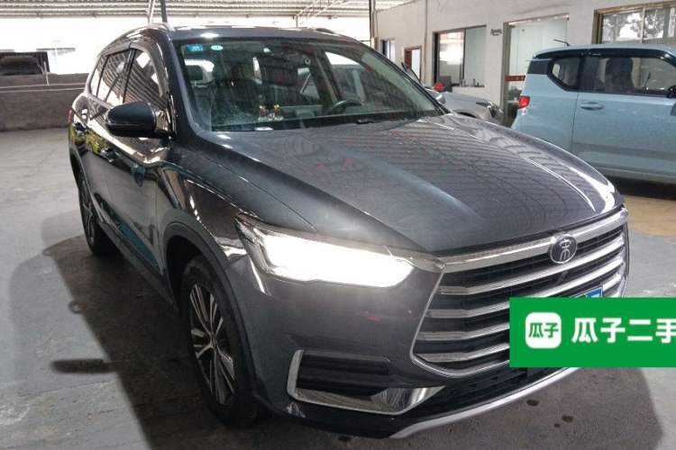 Used BYD Song Pro 2019 1.5T Automatic Elite Edition Front Right 45 Deg
