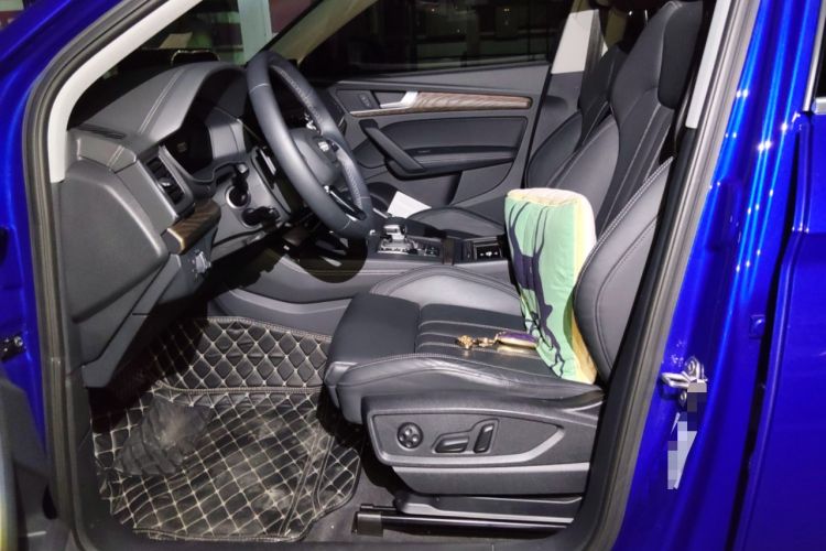 Used Audi Q5L 2022 40T Fashionable and Elegant Model
