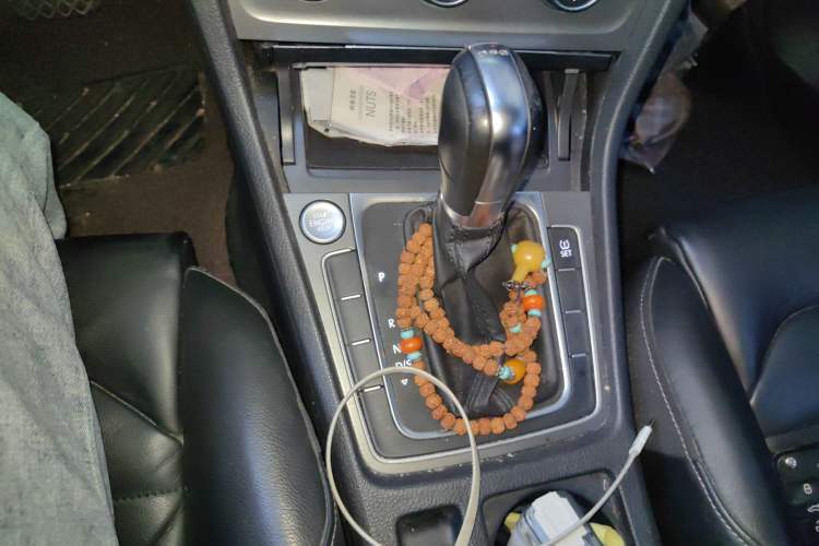 Used Volkswagen Golf 2015 1.4TSI Automatic Luxury Model
