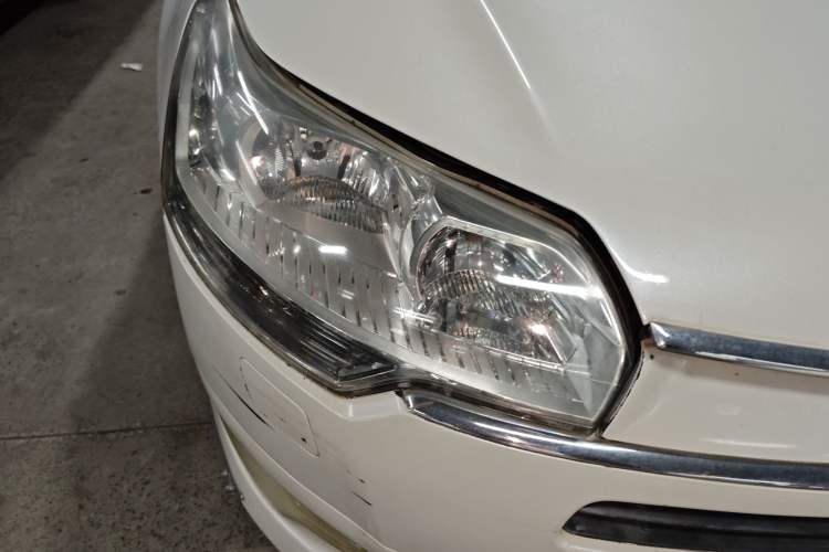 Used Citroen C5 2012 2.0L Automatic Luxury Edition Right Front Headlight