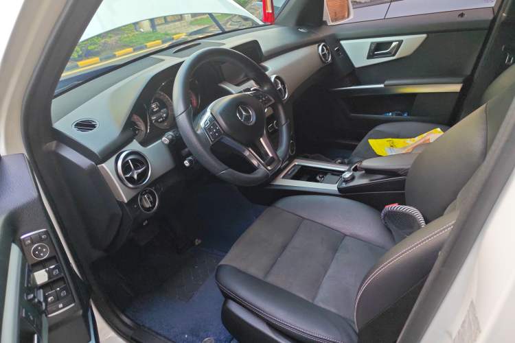 Used Mercedes-Benz GLK-Class 2015 GLK 260 4MATIC Dynamic Edition Ultimate Version
