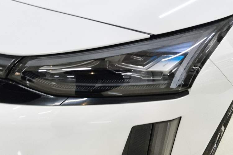 Used Geely Galaxy L6 2023 125km Starship
