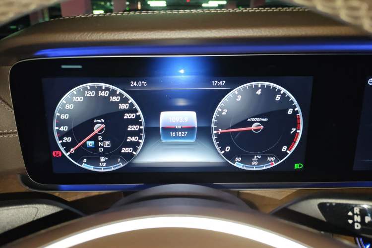 Used Mercedes-Benz E-Class 2018 Facelift E 300 L Luxury Edition Instrument Cluster