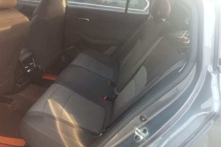 Used Roewe i5 2023 1.5L Manual Comfort Edition
