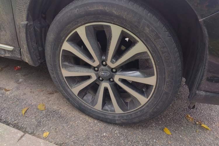 Used Subaru Forester 2016 2.5i Prestige Navigation Edition Right Front Wheel Hub