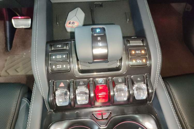 Used Formula Leopard Leopard 5 2023 Navigator Edition
