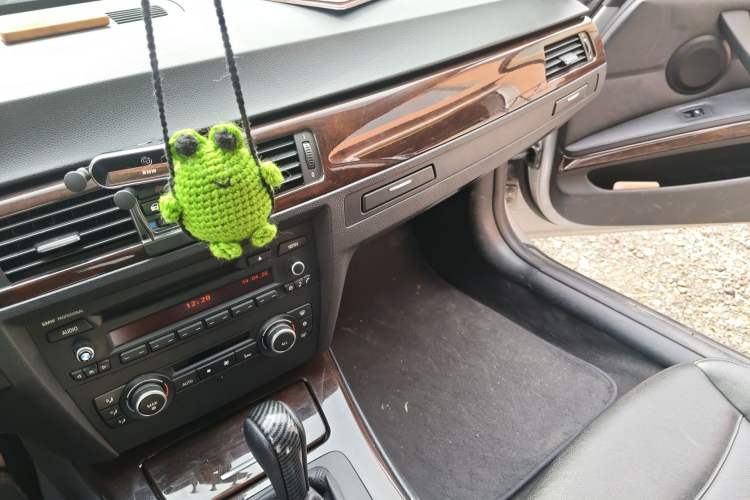 Used BMW 3 Series 2012 320i Sport Edition Audio And AC Panel