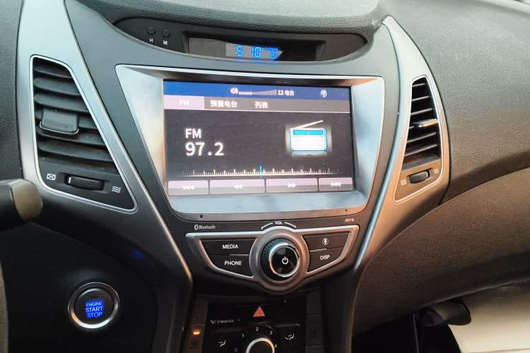 Used Hyundai Elantra (5th Generation / Langdong) 2016 1.6L Manual Luxury Model
