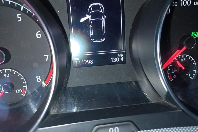 Used Volkswagen Golf Sportsvan 2016 230TSI Automatic Trend Edition Odometer Close Up