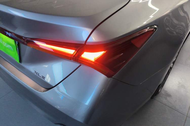 Used Toyota Avalon 2019 2.0L XLE Premium Edition China VI