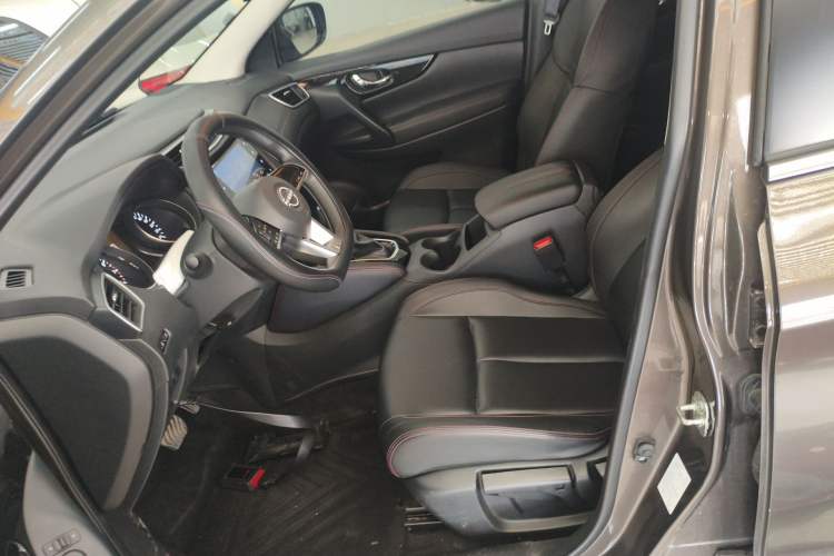 Used Nissan Qashqai 2023 Classic 2.0L CVT XV Comfort Edition
