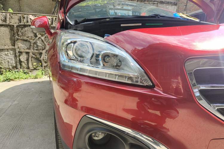 Used Peugeot 3008 2015 2.0L Automatic Trend Edition Right Front Headlight