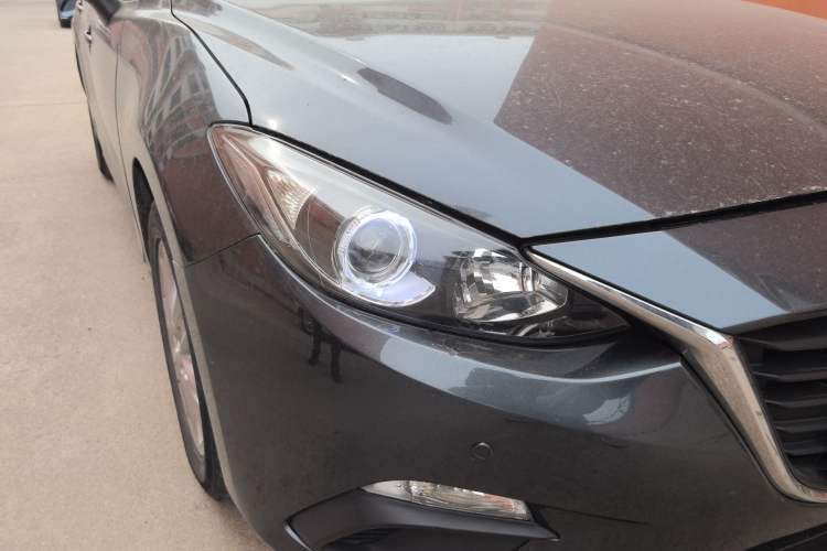 Used Mazda 3 Axela 2014 Sedan 1.5L Automatic Comfort Model Right Front Headlight