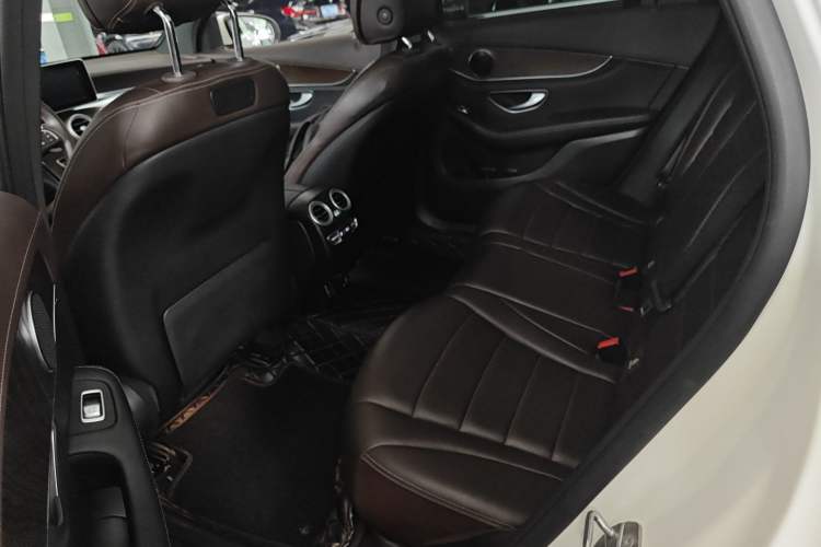 Used Mercedes-Benz GLC 2019 GLC 300 L 4MATIC Dynamic Model Left Rear Seat