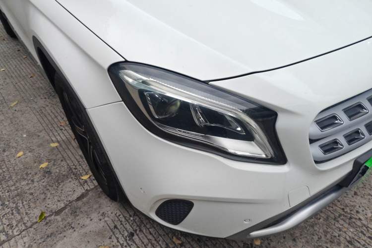 Used Mercedes-Benz GLA 2018 GLA 200 Fashion Model Right Front Headlight