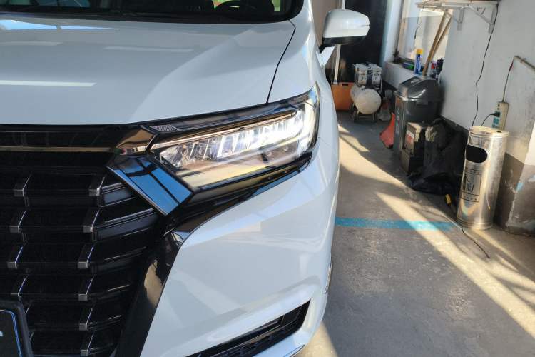 Used Honda Elysion 2022 2.0L eHEV Luxury Edition
