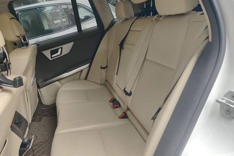 Used Mercedes-Benz GLK-Class 2013 GLK 300 4MATIC Dynamic Sunroof Model