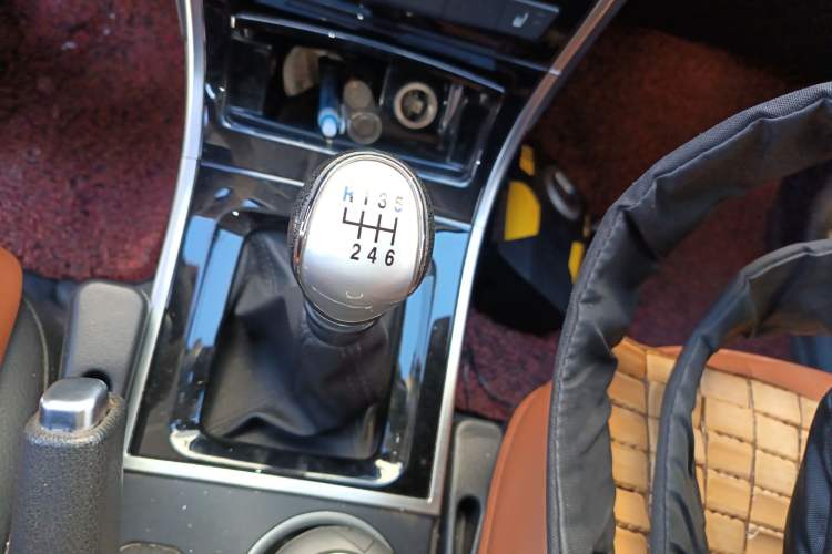 Used Haval H2 2016 Red-Label 1.5T Manual Two-Wheel Drive Comfort Model
