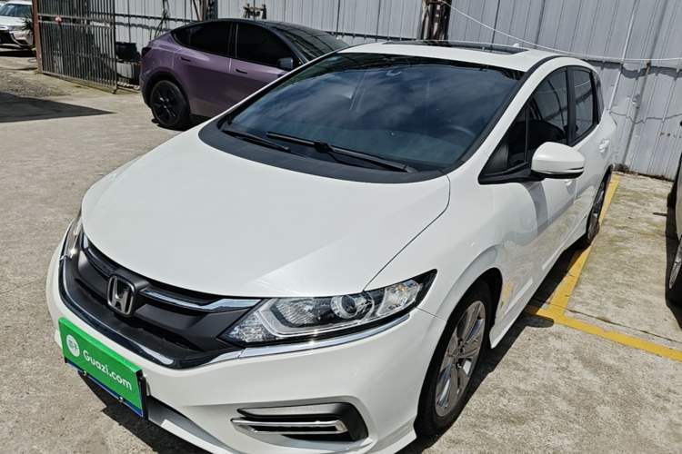 Used Honda Jade 2017 1.8L automatic Comfort version 5 seats