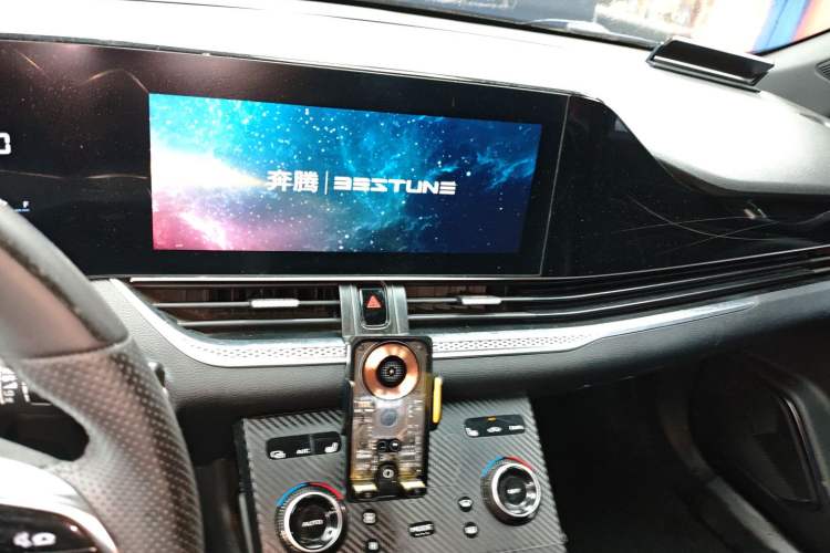 Used Bestune B70S 2022 1.5T Smart Trend Leader Audio And AC Panel