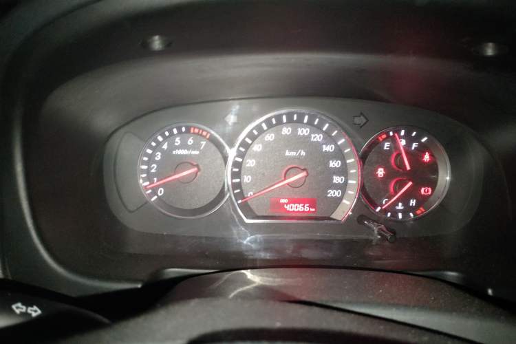 Used CHANGAN Alsvin V3 2015 1.4L Manual Warm-Hearted Model China V Standard
