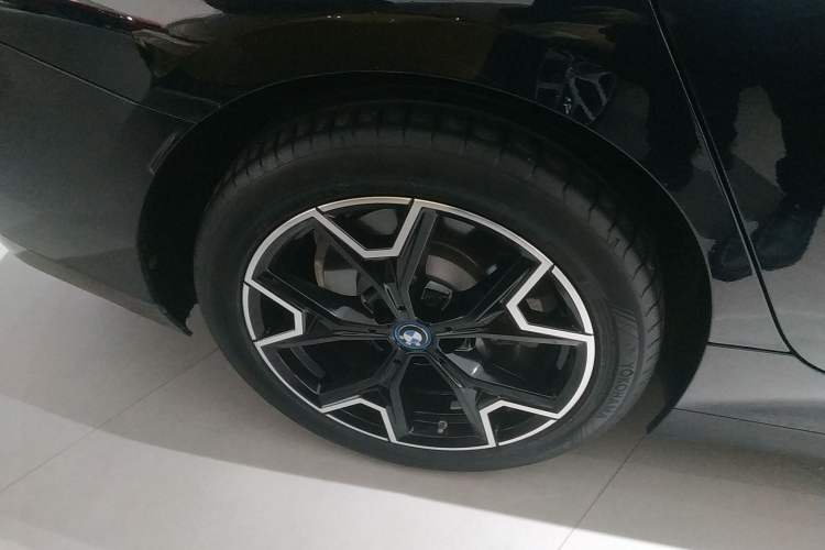 Used BMW i3 2024 eDrive 40 L Midnight Edition