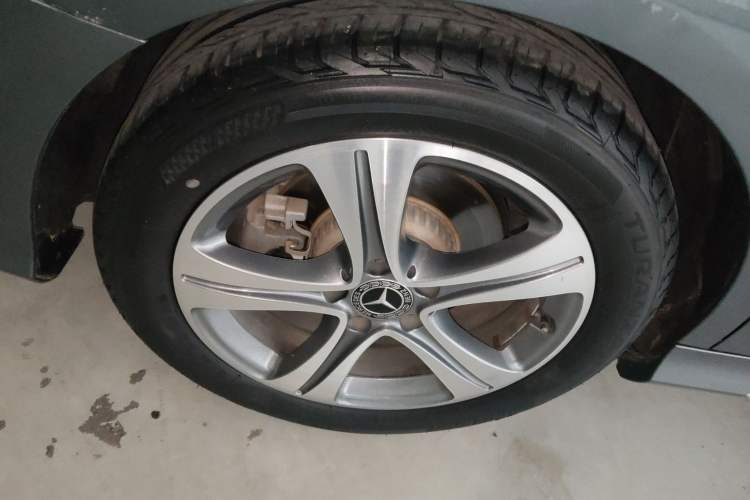 Used Mercedes-Benz C-Class 2019 C 260 L Sport Edition Right Rear Wheel Hub