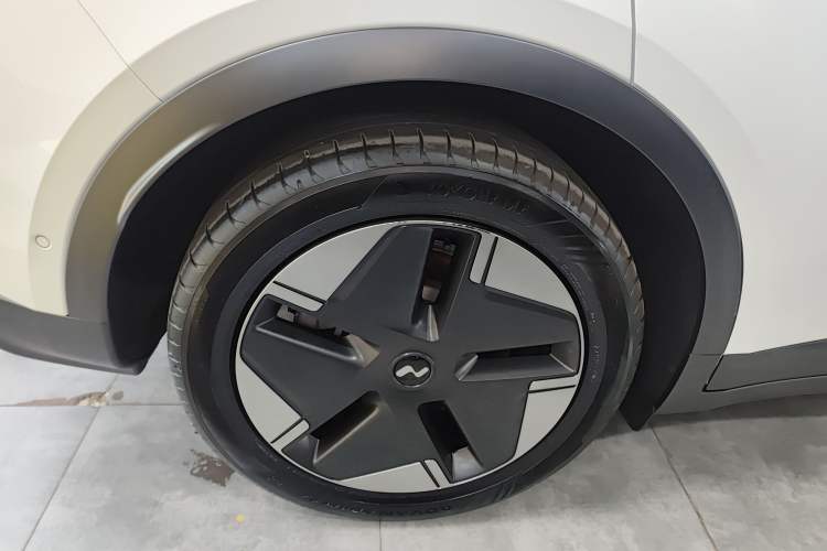 Used ONVO L60 2024 60 kWh Rear-Drive Version Right Rear Wheel Hub