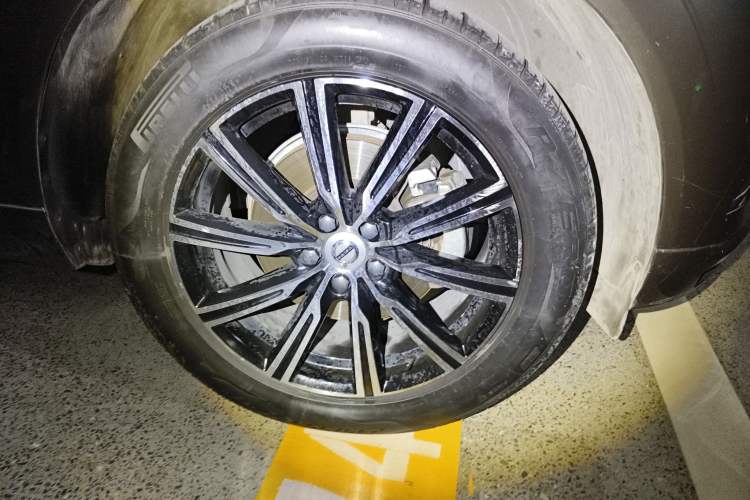 Used Volvo XC60 2020 T5 4x4 Smart Luxury Edition