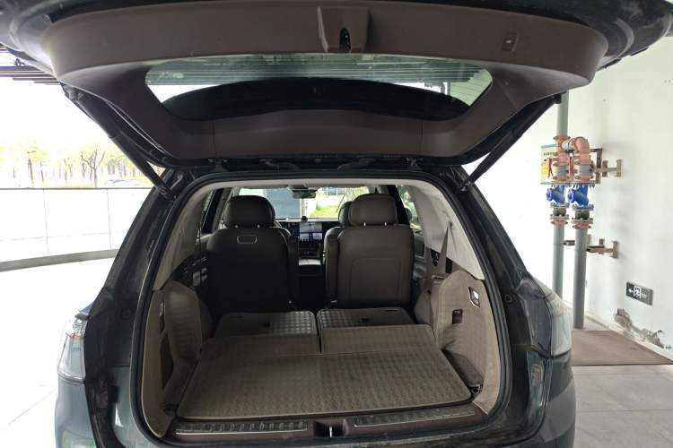 Used Hima AITO M9 2024 Range-Extended Max Edition 52 kWh 6-Seater Version Trunk