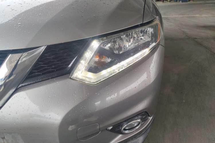 Used Nissan X-Trail 2014 2.5L CVT Leading Edition 4WD Left Front Headlight