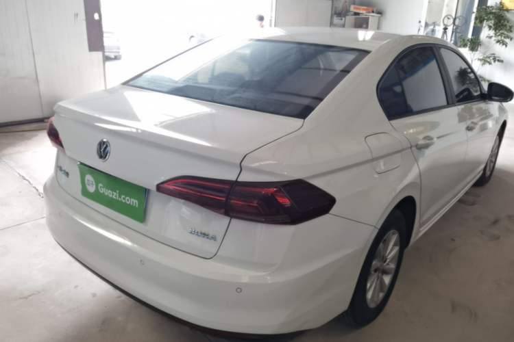 Used Volkswagen Bora 2019 Revised Version 1.5L Manual Fashion Edition China VI Standard
