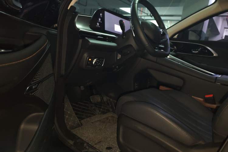 Used EXEED Lingyun 2025 300T Two-Wheel Drive Starry Edition