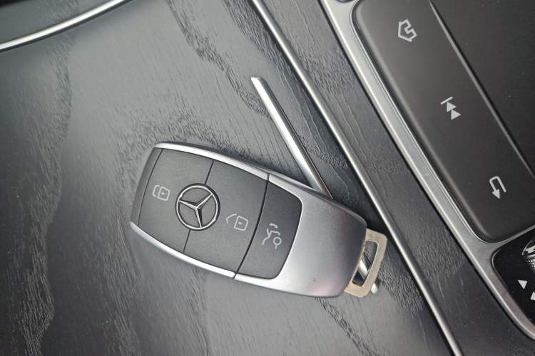 Used Mercedes-Benz C-Class 2019 C 180 L Fashion Edition Sport Version Vehicle Key