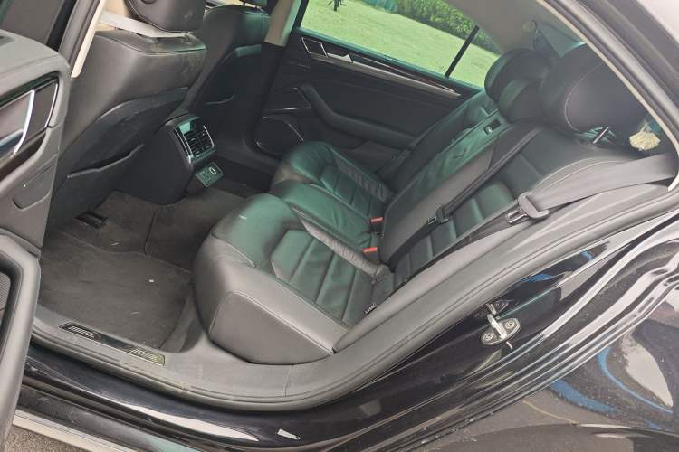 Used Volkswagen Phideon 2018 Revised Version 380TSI Two-Wheel Drive Business Edition
