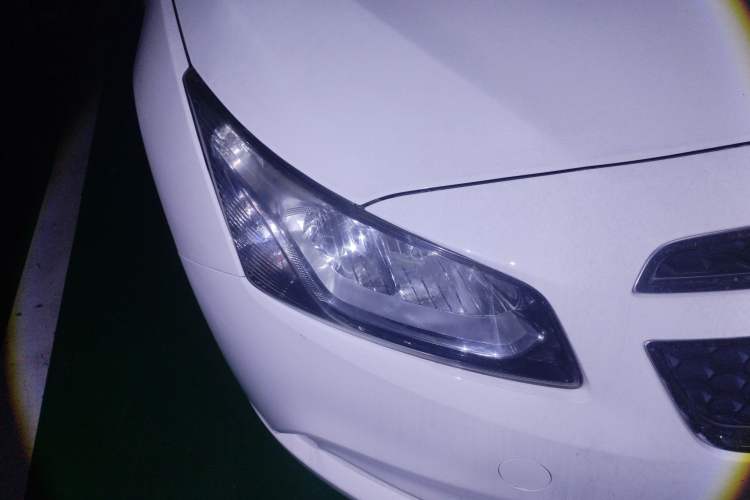 Used Chevrolet Cruze 2015 1.5L Classic SE AT Right Front Headlight