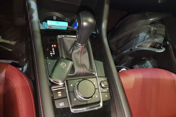 Used Mazda 3 Axela 2023 2.0L Automatic Zhiyao Edition Gear Lever