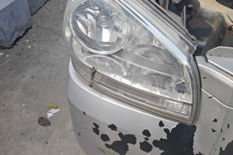 Used BAIC Weiwang 306 2016 1.2L Basic Version 7 Seats A12 China V Emission Standard Right Front Headlight