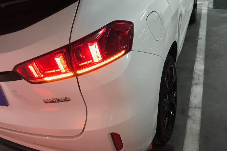 Used Wey VV7 2017 2.0T Flagship Model Right Rear Taillight