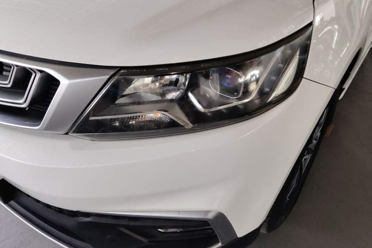 Used Geely Auto Vision X6 2018 1.4T CVT 4G Connected Luxury Version Left Front Headlight