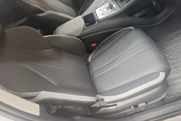 Used BYD Sealion 05 DM-i 2025 DM-i Smart Drive 115KM Flagship Model Right Front Seat